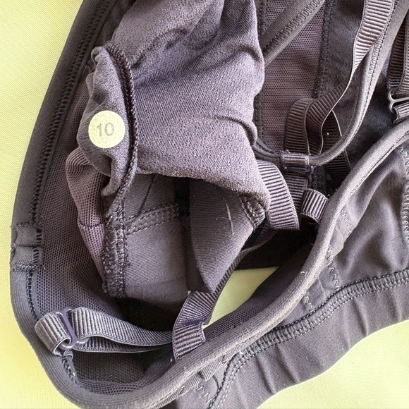 Lululemon breather easy bra size 10 black swan purple rare find - Picture 4 of 8